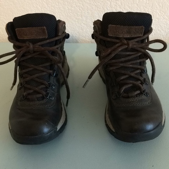 columbia lightweight hiking boots